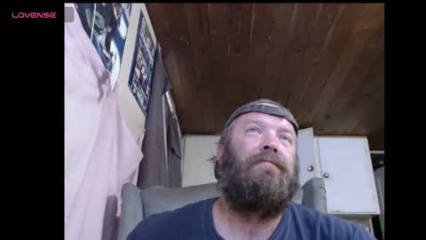 Snapshot of squegly chatting on 09/08/25, 03:11 Bryan online show from 09/08/25, 03:11