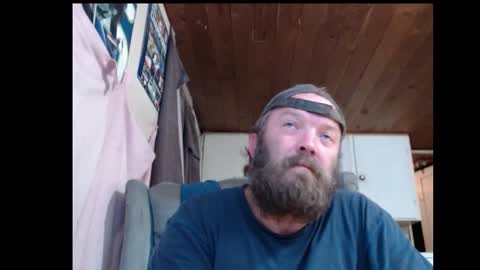 Snapshot of squegly chatting on 09/15/25, 08:36 Bryan online show from 09/15/25, 08:36