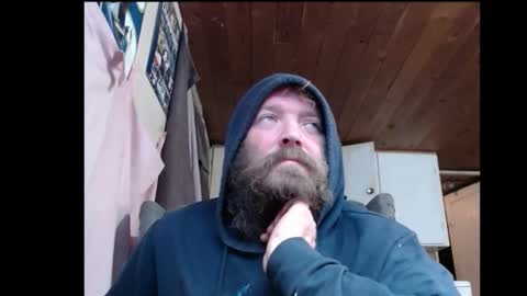 Snapshot of squegly chatting on 11/09/25, 08:56 Bryan online show from 11/09/25, 08:56