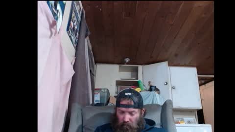 Snapshot of squegly chatting on 11/12/25, 03:18 Bryan online show from 11/12/25, 03:18