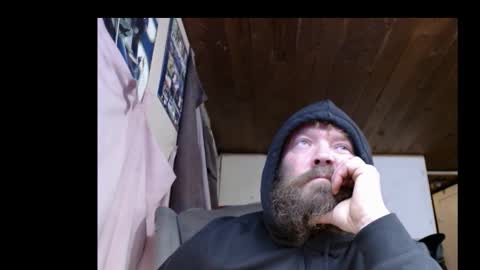 Snapshot of squegly1 chatting on 12/01/25, 06:51 squegly1 online show from 12/01/25, 06:51