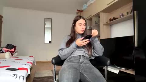 Snapshot of squirt_bunny77 chatting on 01/09/26, 01:47 My name is Maya Lush is activeThere are legends that in this room all your wishes can come true Private is Open online show from 01/09/26, 01:47