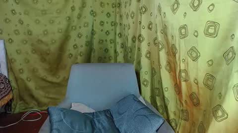 Snapshot of squirt_dirty_anal chatting on 11/24/25, 03:50 valeria online show from 11/24/25, 03:50