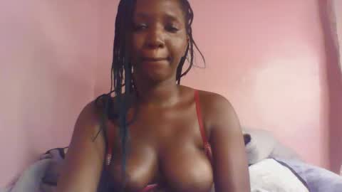 Snapshot of squirt_goddess_ chatting on 02/27/26, 02:33 Emmah online show from 02/27/26, 02:33