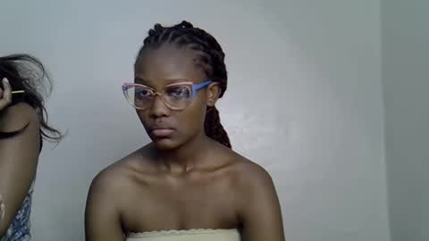 Snapshot of squirt_godes chatting on 11/12/25, 12:16 Tashy online show from 11/12/25, 12:16