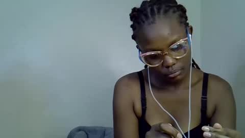 Snapshot of squirt_godes chatting on 11/16/25, 06:46 Tashy online show from 11/16/25, 06:46