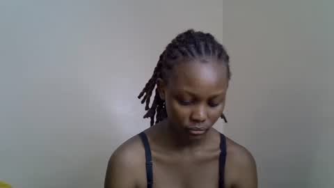 Snapshot of squirt_godes chatting on 12/03/25, 07:01 Tashy online show from 12/03/25, 07:01