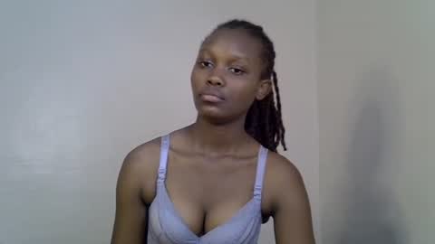 Snapshot of squirt_godes chatting on 12/13/25, 08:58 Tashy online show from 12/13/25, 08:58