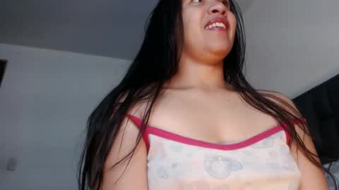 Carolainss online show from 02/18/25, 02:27
