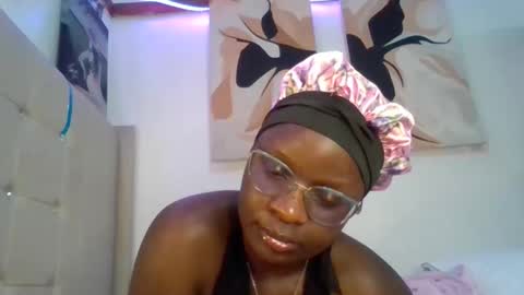 Snapshot of squirtbabey chatting on 05/31/26, 12:08 Juicy online show from 05/31/26, 12:08