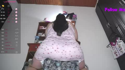 Snapshot of squirtmachinex chatting on 05/23/26, 01:44 Wanda online show from 05/23/26, 01:44