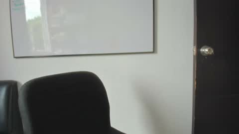 Tati online show from 10/03/25, 04:37