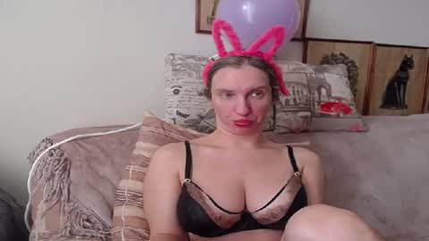 Snapshot of squirtyeleanor chatting on 02/05/25, 10:08 SquirtyEleanor online show from 02/05/25, 10:08