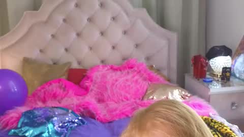 Alisa online show from 11/12/25, 06:36