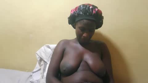 Snapshot of squirtypussie chatting on 05/14/26, 01:51 squirtypussie online show from 05/14/26, 01:51