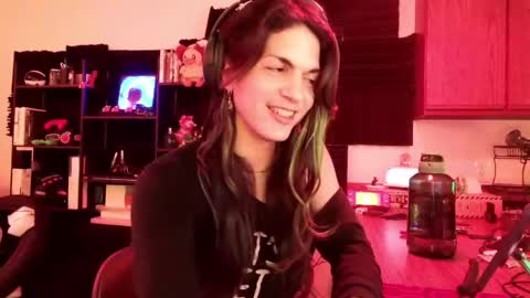 Earthling Gurl Michelle Allergy online show from 04/03/26, 03:04