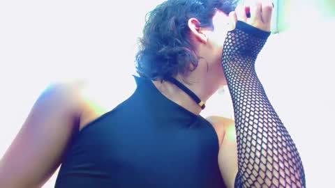 ethan online show from 11/30/25, 01:59