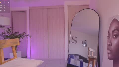 Snapshot of srerotic chatting on 01/09/25, 04:17 Matt online show from 01/09/25, 04:17