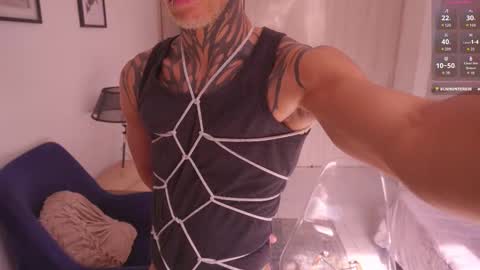 Snapshot of srerotic chatting on 09/30/25, 08:03 Matt online show from 09/30/25, 08:03