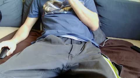 Snapshot of srevinu chatting on 11/19/25, 08:47 Srevinu online show from 11/19/25, 08:47