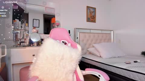 Laura online show from 01/19/25, 05:05