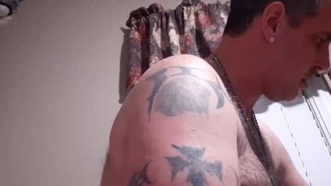 Snapshot of srnewton978 chatting on 01/31/25, 02:37 srnewton978 online show from 01/31/25, 02:37