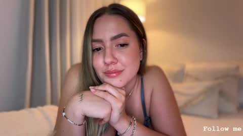 Sophie 3 online show from 05/21/26, 12:50