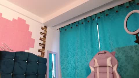 Snapshot of srta_fox chatting on 01/11/25, 10:29 Srta. Fox online show from 01/11/25, 10:29