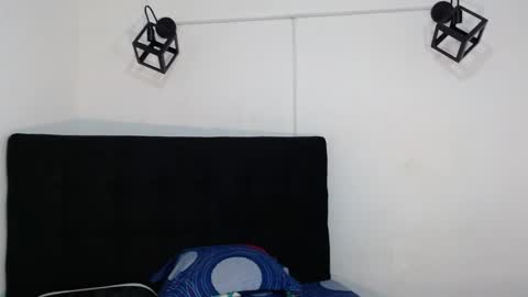 .          . online show from 10/22/25, 11:54