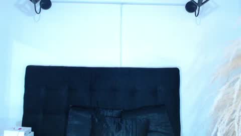 .          . online show from 07/09/26, 11:47