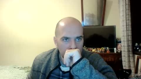 Snapshot of sstrasser chatting on 01/09/25, 01:39 ShYgUy online show from 01/09/25, 01:39