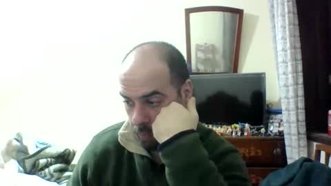 Snapshot of sstrasser chatting on 12/17/25, 07:31 ShYgUy online show from 12/17/25, 07:31