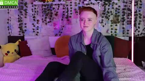 Snapshot of ssugarrush chatting on 11/17/25, 03:51 Agatha online show from 11/17/25, 03:51