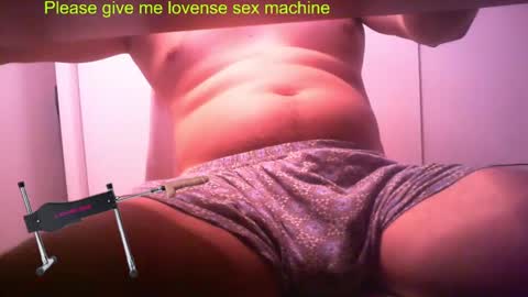 Snapshot of st1vemaster01 chatting on 11/17/25, 02:12 st1vemaster01 online show from 11/17/25, 02:12