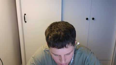 Snapshot of st1vemaster01 chatting on 12/19/25, 04:58 st1vemaster01 online show from 12/19/25, 04:58