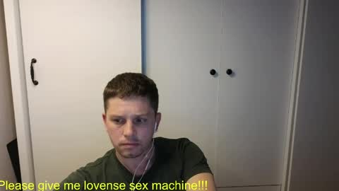 Snapshot of st1vemaster01 chatting on 06/08/26, 01:33 st1vemaster01 online show from 06/08/26, 01:33