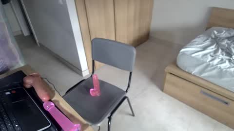 Snapshot of st_amor chatting on 12/30/24, 10:21 St Amor online show from 12/30/24, 10:21