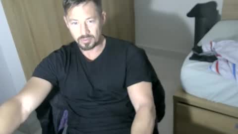 Snapshot of st_amor chatting on 01/01/25, 11:49 St Amor online show from 01/01/25, 11:49