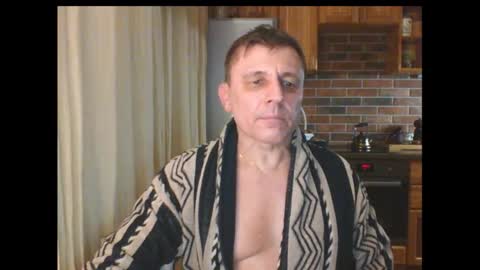 Snapshot of stacattoff chatting on 12/15/25, 01:10 stacattoff online show from 12/15/25, 01:10