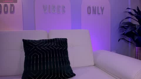 Stacy Woods online show from 04/09/26, 12:10