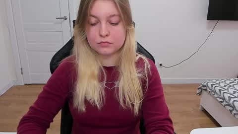 Stacy  online show from 01/04/25, 10:49