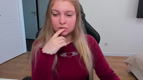 Stacy  online show from 09/29/25, 09:58