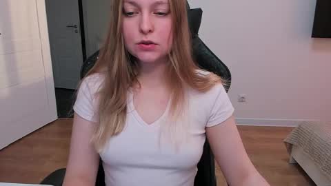 Snapshot of stacy_miraclee chatting on 05/06/26, 05:18 Stacy online show from 05/06/26, 05:18