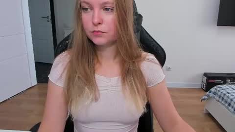 Snapshot of stacy_miraclee chatting on 07/20/26, 09:45 Stacy online show from 07/20/26, 09:45
