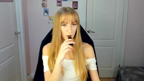 Snapshot of stacy_riiver chatting on 12/23/24, 08:11 Stacy Mon Tue Wed Thu Fri Sun GMT GMT 3 1000am - 0400pm online show from 12/23/24, 08:11