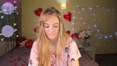 Snapshot of stacy_riiver chatting on 02/14/25, 11:31 Stacy Mon Tue Wed Thu Fri Sun GMT GMT 3 1000am - 0400pm online show from 02/14/25, 11:31