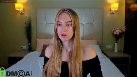 Snapshot of stacy_riiver chatting on 09/17/25, 07:21 Stacy Mon Tue Wed Thu Fri Sun GMT GMT 3 1000am - 0400pm online show from 09/17/25, 07:21