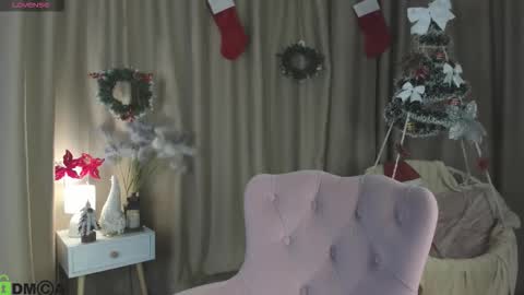 Snapshot of stacy_riiver chatting on 11/25/25, 08:58 Stacy Mon Tue Wed Thu Fri Sun GMT GMT 3 1000am - 0400pm online show from 11/25/25, 08:58