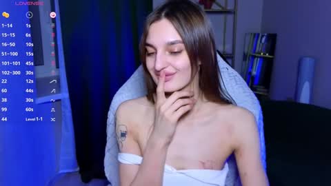 Snapshot of stacy_sexylips chatting on 12/15/24, 02:05 Sexy lips online show from 12/15/24, 02:05