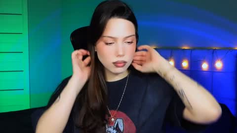 Snapshot of stacygonzales_ chatting on 12/10/24, 06:44 Bye bye dear See you on December 3st  online show from 12/10/24, 06:44